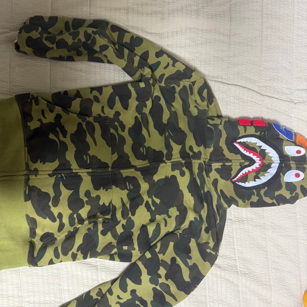 베이프 후드집업