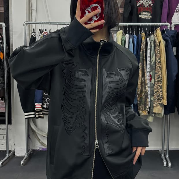 밴슨 레더 본 블랙 져지