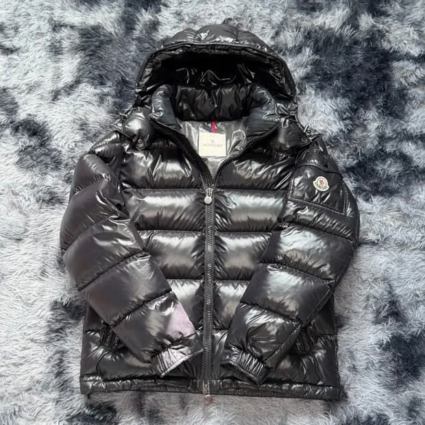 몽클레어 마야 2 거의 새제품