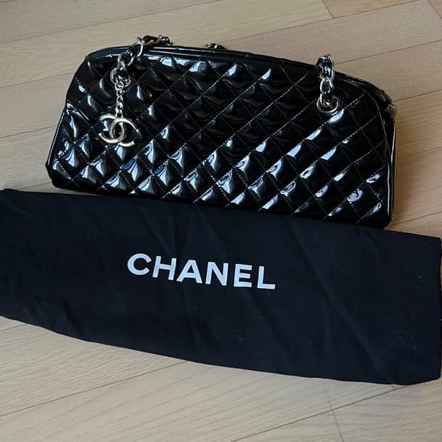 00s Chanel 샤넬 마드모아젤 페이던트 퀼팅백