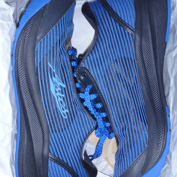 키코 코스타디노브 일라르기 FF 270 사이즈 블루 새상품