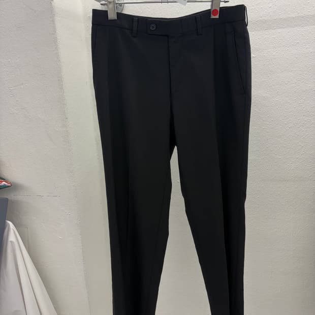 스트라이프 테이퍼드핏 슬랙스