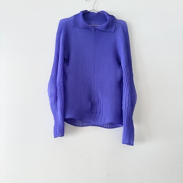 Textured pk pleats top / purple