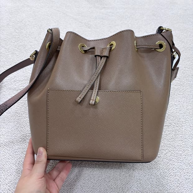 F 마이클코어스 버킷 스타일 크로스백 0415E