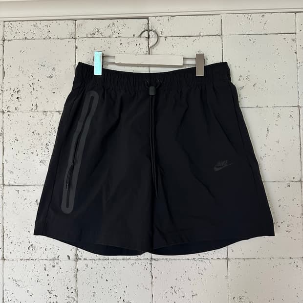 XL 나이키 테크팩 반바지 블랙
