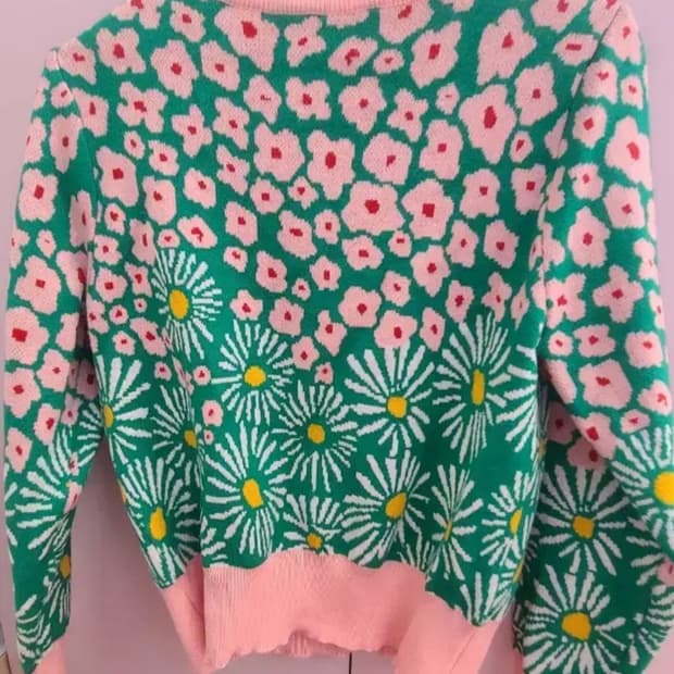 벚꽃 플라워 패턴 니트