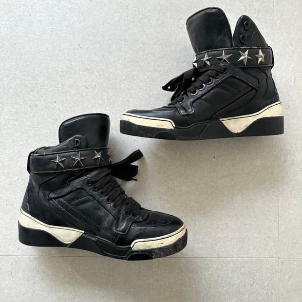 지방시 타이슨 스터드 하이탑