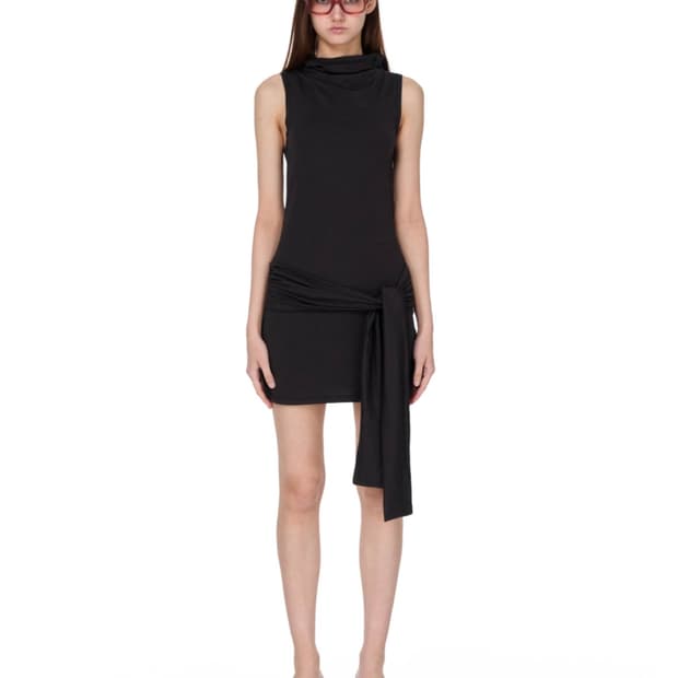 썬번프로젝트 Tie Sleeveless Hoodie One-Piece