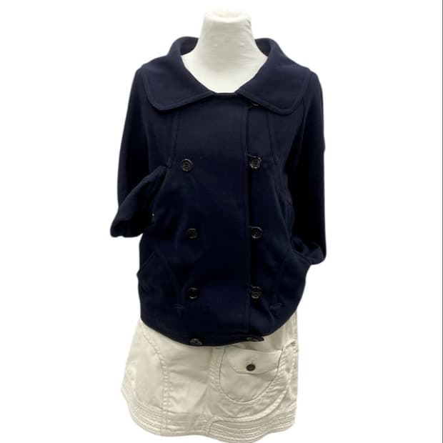 츠모리치사토 네이비 자켓