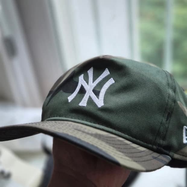 뉴에라 카모 모자