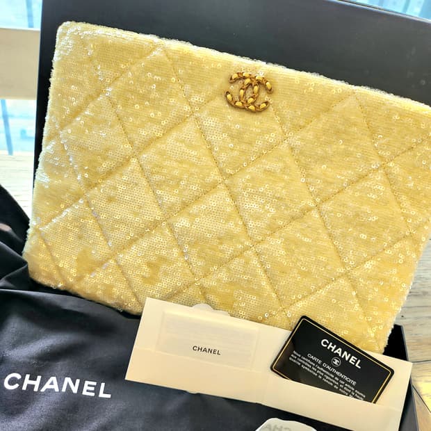 샤넬 19백 파우치 라지