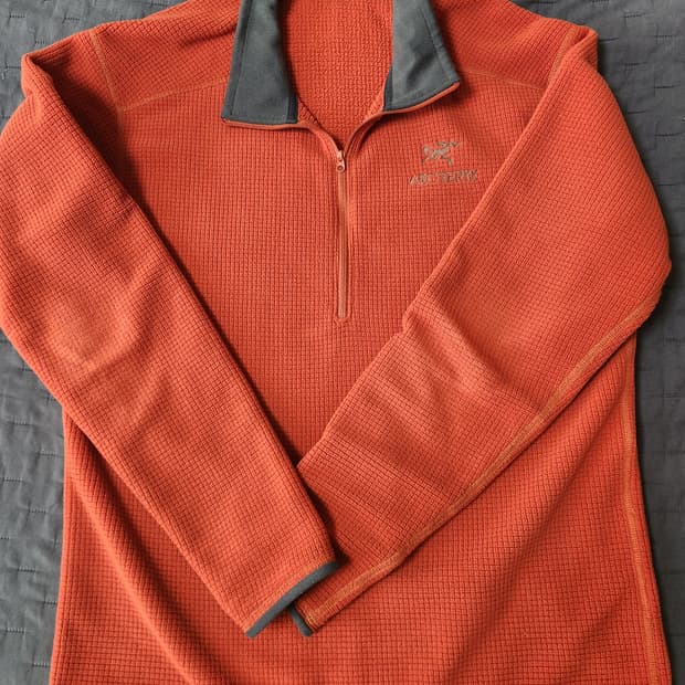 아크테릭스 반집업 플리스