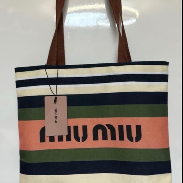미우미우 스트라이프 에코백새상품