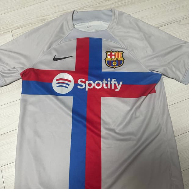 나이키 바르셀로나 22/23 유니폼 M사이즈