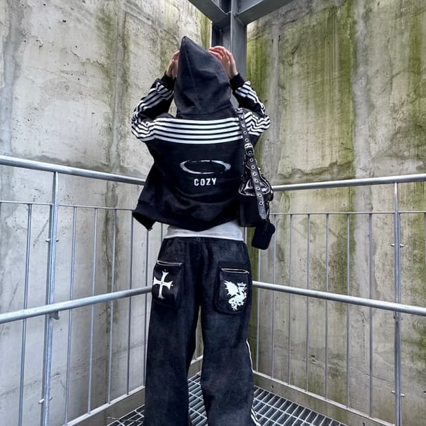 Cozy Worldwide 트레이닝 셋업 블랙 m