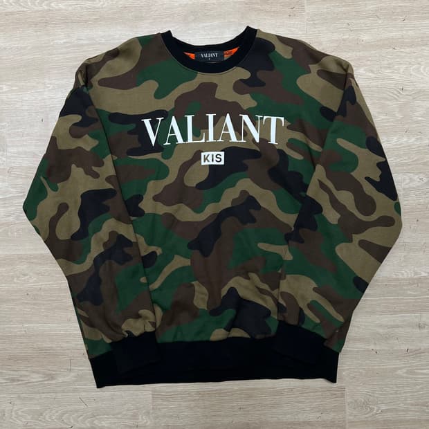 VALIANT 발리안트 밀리터리 빅로고 맨투맨 [카모플라쥬] 2사이즈