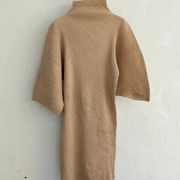 Issey Miyake 이세이미야케 플리츠플리즈 골드 모크넥 롱 원피스 