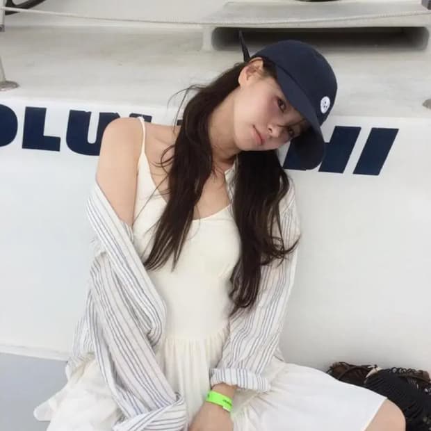 샵모도 에리얼 셔링 원피스