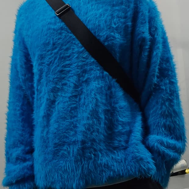 Alfred Alex 알프레드 알렉스 블루 퍼 니트 스웨터