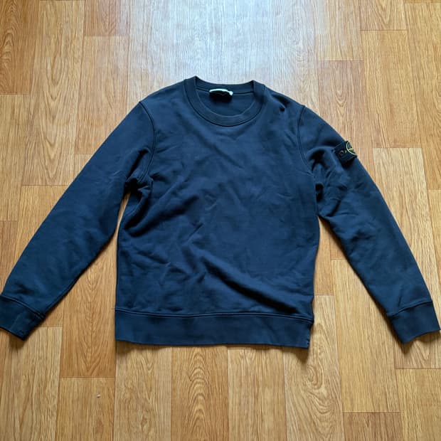 스톤아일랜드 22FW 맨투맨 블랙 M