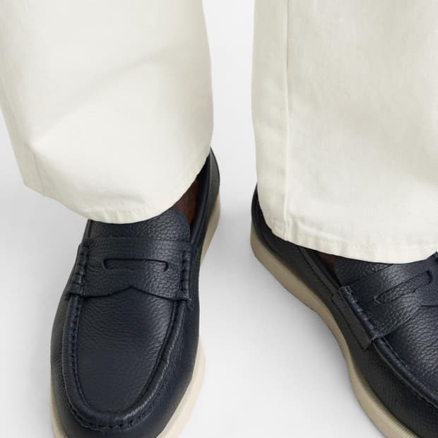 자라 레더 밴디드 모카신 네이비 