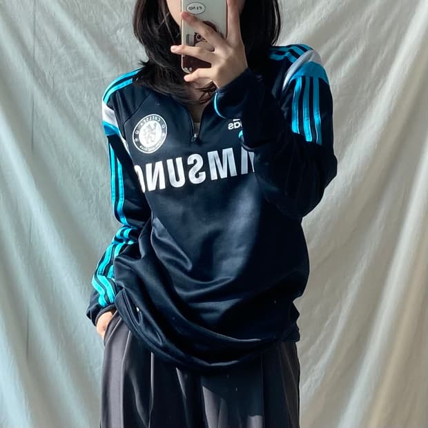 아디다스 첼시 맨투맨