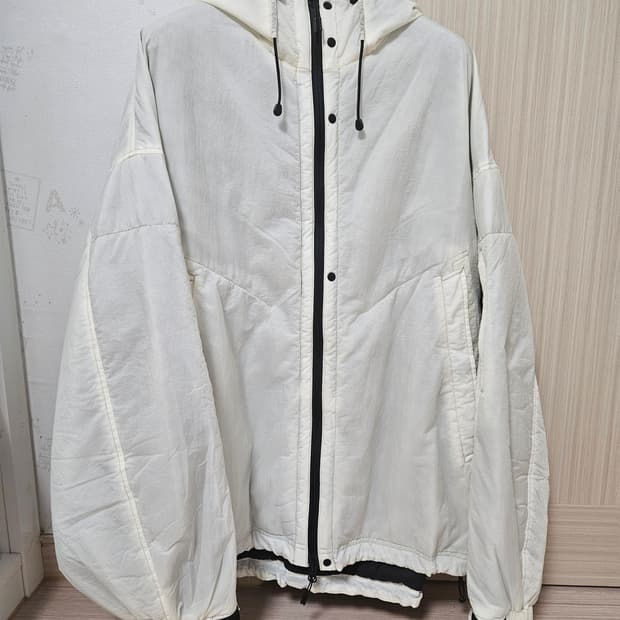 모이프 24aw 시티 드웰러 파카 1에크루