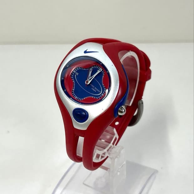 나이키 트라이액스 스위프트 FC 바르셀로나 에디션 Triax 시계