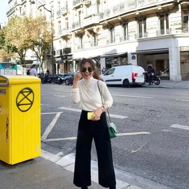 새상품 한연아 쇼트벗스터닝 버튼 블랙데님