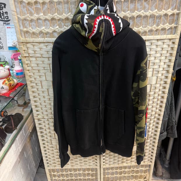 110 정품 베이퍼 샤크 후드집업 팝니다