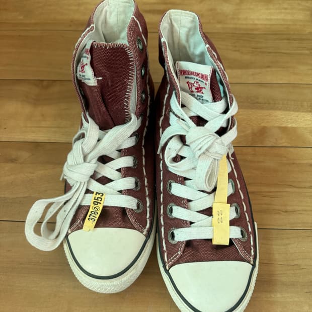 True Religion 하이탑 스니커즈 버건디