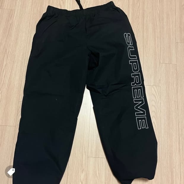25Fw 슈프림 스펠아웃 트랙팬츠