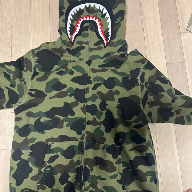 베이프 샤크 후드집업