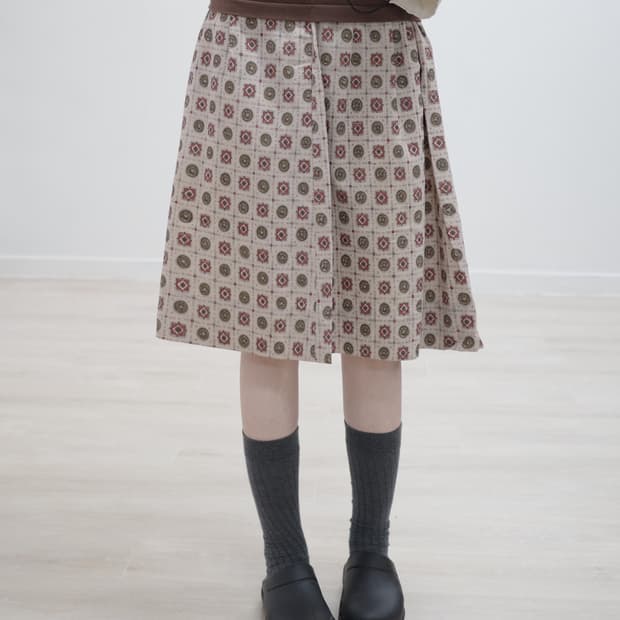 Vintage pattern middle skirt