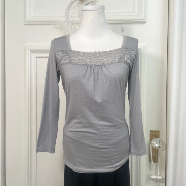 gray lace shirring square-neck span top