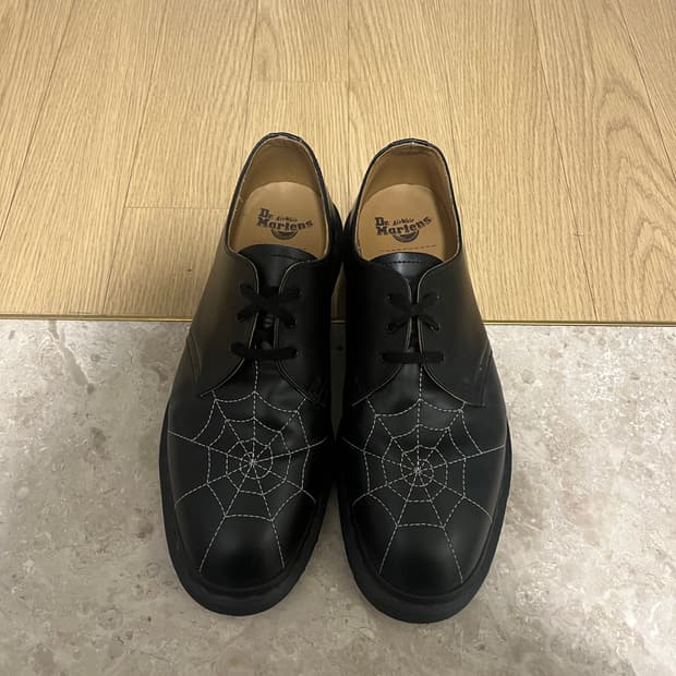 슈프림 닥터마틴 스파이더 290