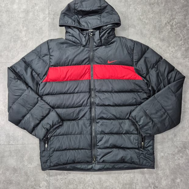 NIKE 패딩