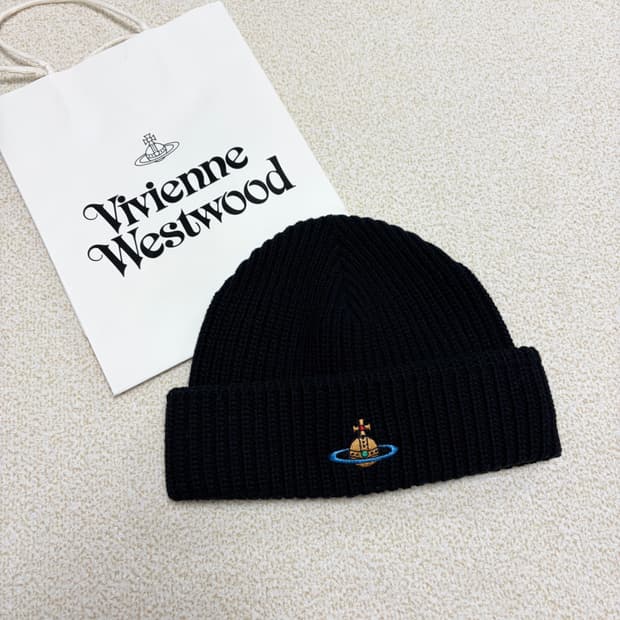 비비안웨스트우드 스포티 울 니트 비니