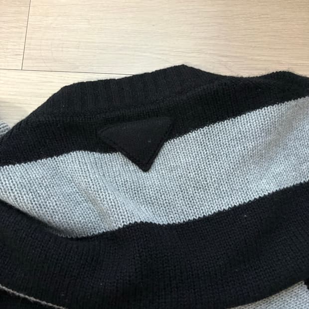 프라다 19FW 캐시미어 니트