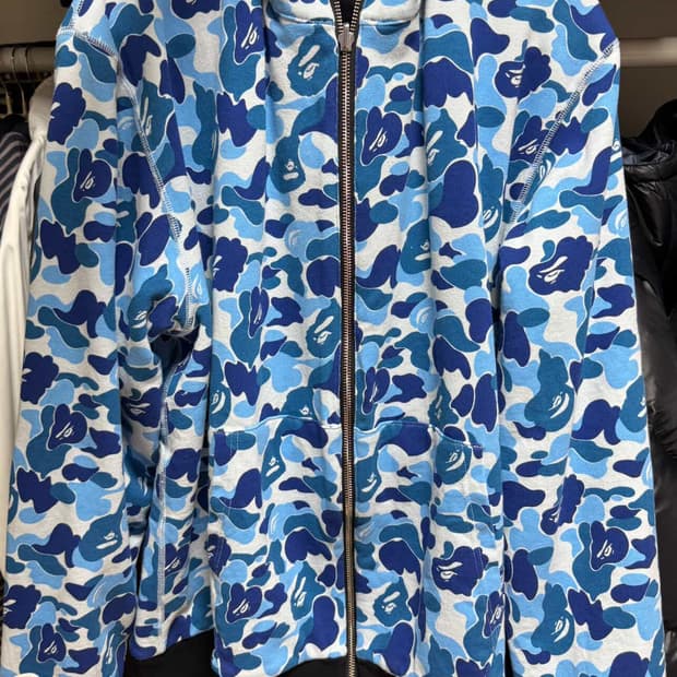 [새상품급 XL] 베이프 리버시블 샤크후드 블루 카모