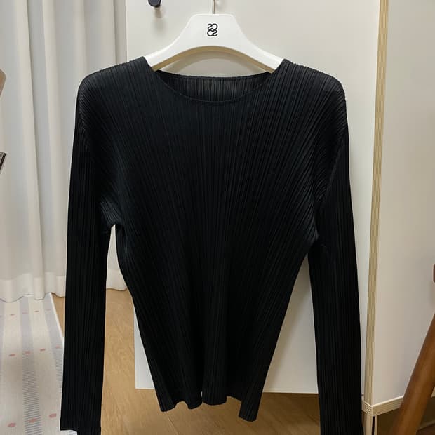 플리츠플리즈 라운드넥 탑 3사이즈