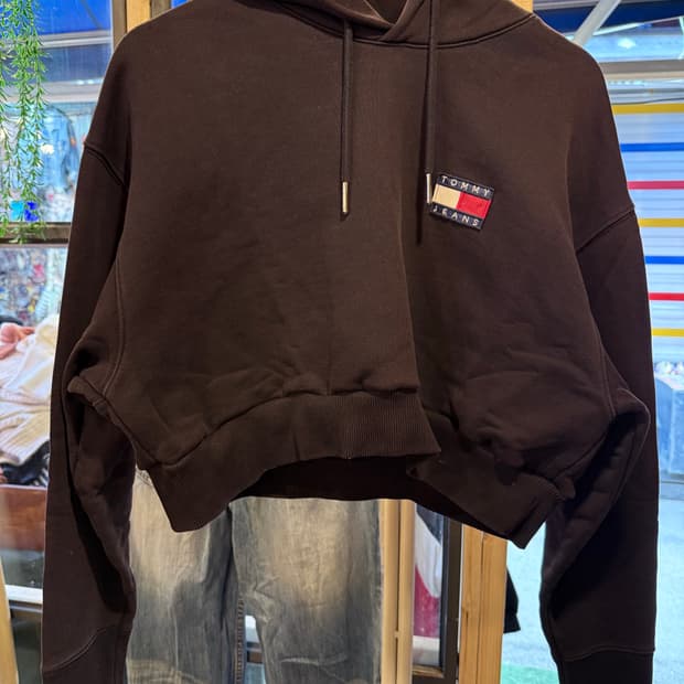 타미진스 블랙 크롭 후드티