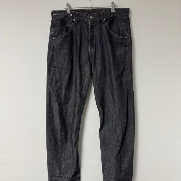 36/34) 리바이스 엔지니어드 흑청