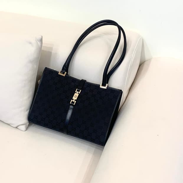 구찌 GG 캔버스 스퀘어 숄더백 (정품)