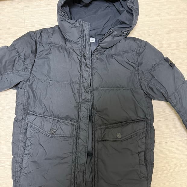 스톤아일랜드 크링클랩스 NY 리사이클 나일론 후드 다운 패딩