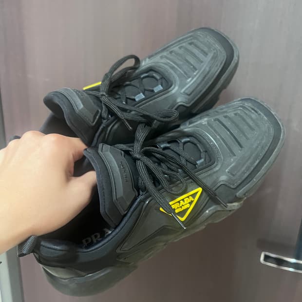 프라다 클라우드 버스트 블랙 made in italy