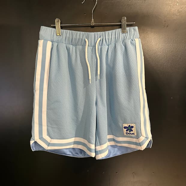 데우스 숏츠