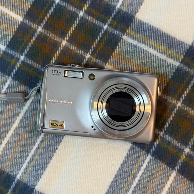 후지필름 파인픽스 F80EXR 디카 빈티지 카메라