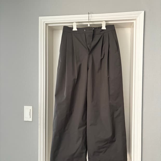 [M] 아모멘토 맨즈 투턱 와이드 팬츠 그레이 24fw