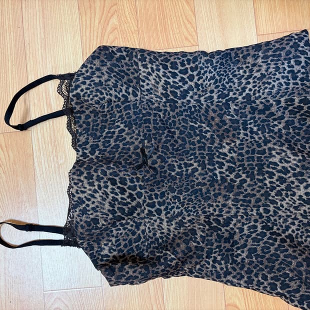 Zara 자라 레오파드 호피 탑